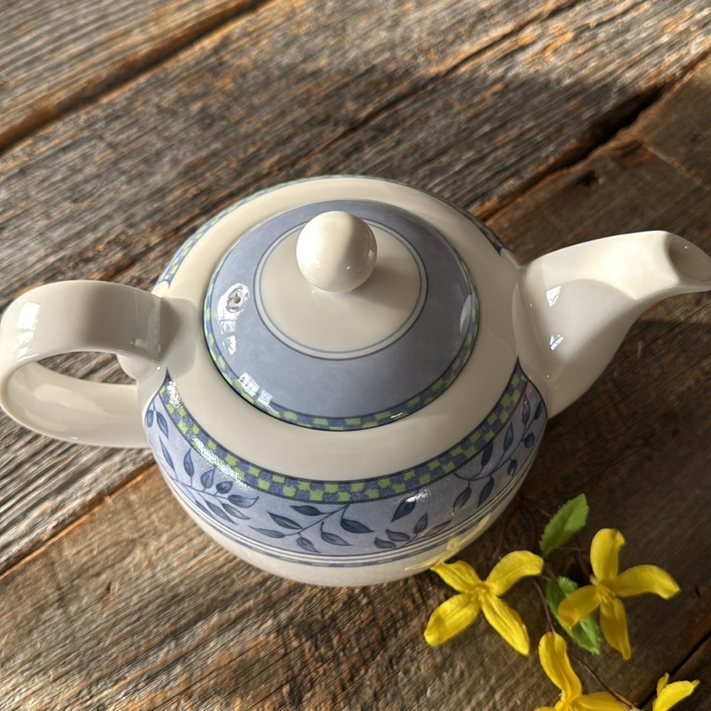 Royal Doulton Expressions Rivoli Tea Pot Fine China - Picture 2 of 11